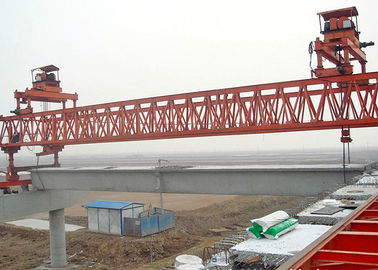 Προκατασκευασμένη μηχανή ανέγερσης δοκών γεφυρών με 10M το ανώτατο ύψος ανύψωσης για την εθνική οδό
